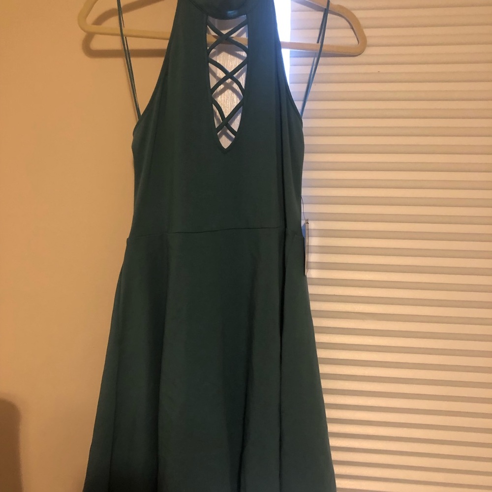 Express halter dress - Picture 4 of 4